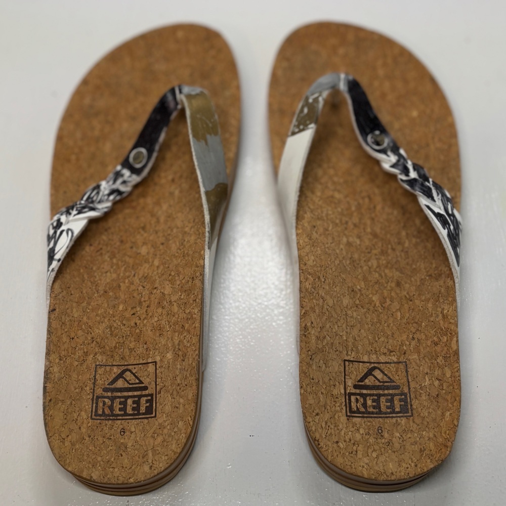 Reef Cushion Court Twist Flip Flops Women’s Size 6 Cork Footbed Black White - Picture 7 of 11